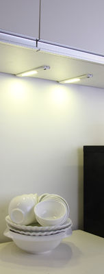 IR เซนเซอร์สวิทช์แรก LED โคมไฟสตริปสำหรับเฟอร์นิเจอร์