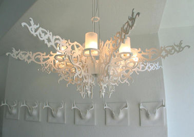 โคมไฟไม้ยางพาราสีขาวแมนชั่น Chandelier ไฟ Splendor สำหรับวิลล่าหรู