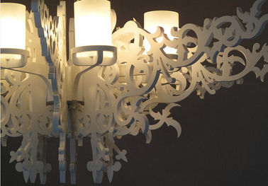 โคมไฟไม้ยางพาราสีขาวแมนชั่น Chandelier ไฟ Splendor สำหรับวิลล่าหรู