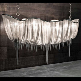 โคมไฟระย้าโรงแรมยาวอลูมิเนียมออกแบบบ้าน Chandelier สำหรับโครงการก่อสร้าง