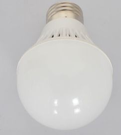 9W E27 / GU10 650lm IP45 เหยียบ / เอพิสตาพลาสติกไฟ LED หลอดไฟลูกโลกโรงเรียน CE