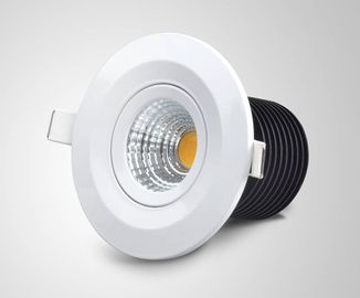 พลังงานสูงบางเฉียบหล่อ Die 30 W ไฟ LED โคมดาวน์ไลท์ Ra 80 Warm หรี่แสงได้ปรับได้สีขาว