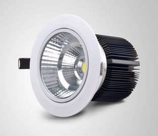 พลังงานสูงบางเฉียบหล่อ Die 30 W ไฟ LED โคมดาวน์ไลท์ Ra 80 Warm หรี่แสงได้ปรับได้สีขาว