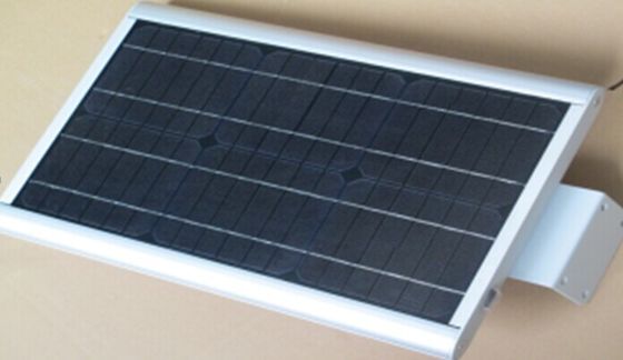 ไฟสูง Lumen 50W เพียวไวท์ IP66 กลางแจ้ง All-In-One ไฟถนนพลังงานแสงอาทิตย์